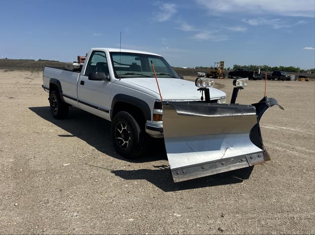 Image of Chevrolet 2500HD equipment image 1