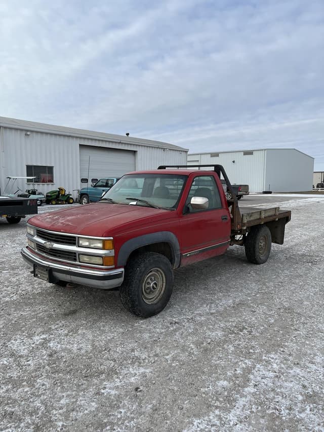 Image of Chevrolet 3500 equipment image 1