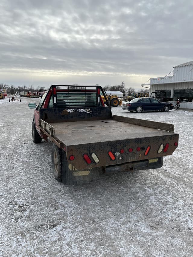 Image of Chevrolet 3500 equipment image 3