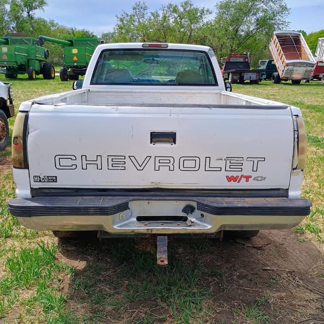 Image of Chevrolet 3500 equipment image 1