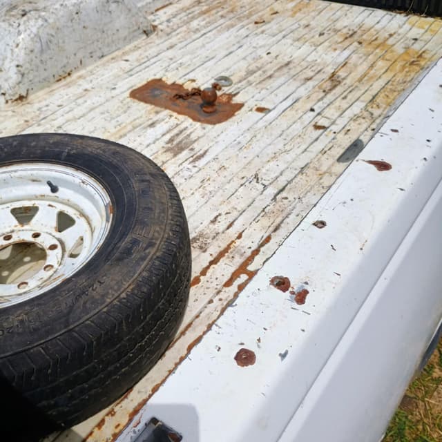 Image of Chevrolet 3500 equipment image 4