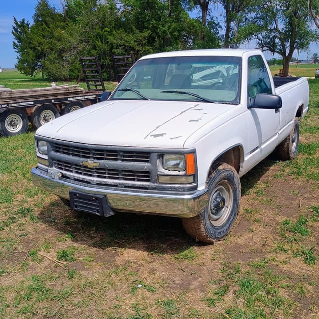 Image of Chevrolet 3500 equipment image 3