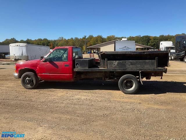 Image of Chevrolet 3500 equipment image 1