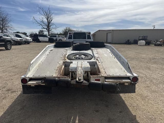 Image of Chevrolet 3500 equipment image 4