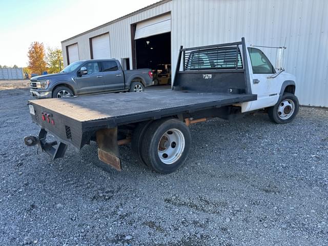 Image of Chevrolet 3500HD equipment image 2