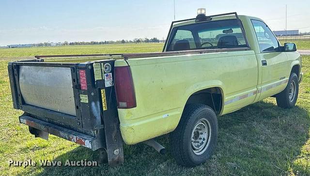 Image of Chevrolet C2500 equipment image 4