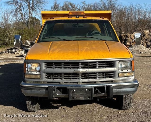Image of Chevrolet C3500 equipment image 1
