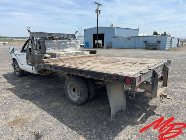 Image of Chevrolet 3500 equipment image 2
