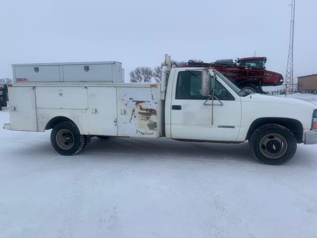 Image of Chevrolet 3500 equipment image 3