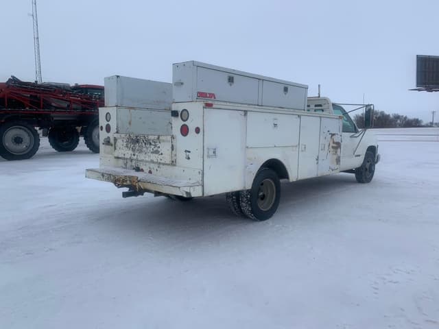 Image of Chevrolet 3500 equipment image 4