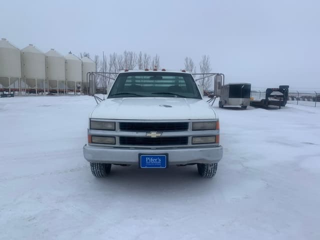 Image of Chevrolet 3500 equipment image 1