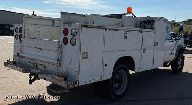 Image of Chevrolet C3500 equipment image 4