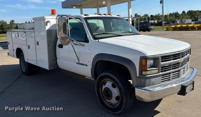 Image of Chevrolet C3500 equipment image 2