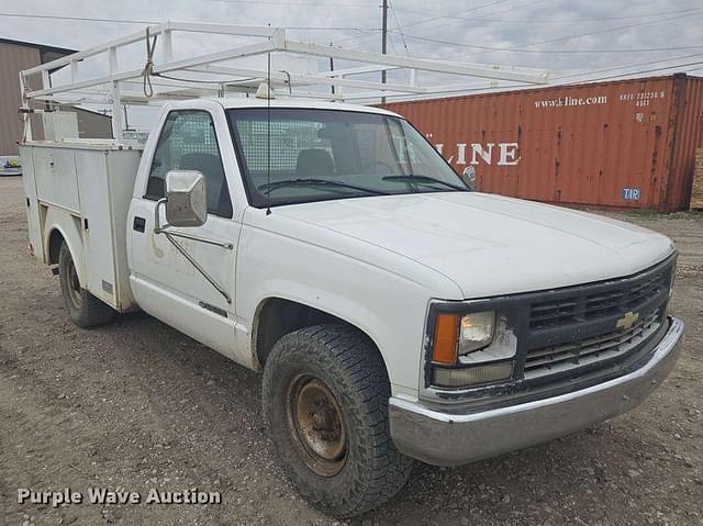 Image of Chevrolet C3500 equipment image 2