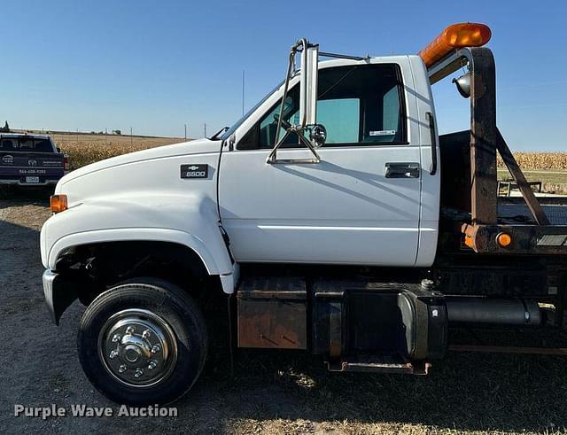 Image of Chevrolet C6500 equipment image 1