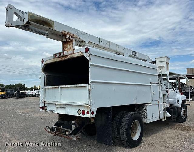 Image of Chevrolet C7500 equipment image 4