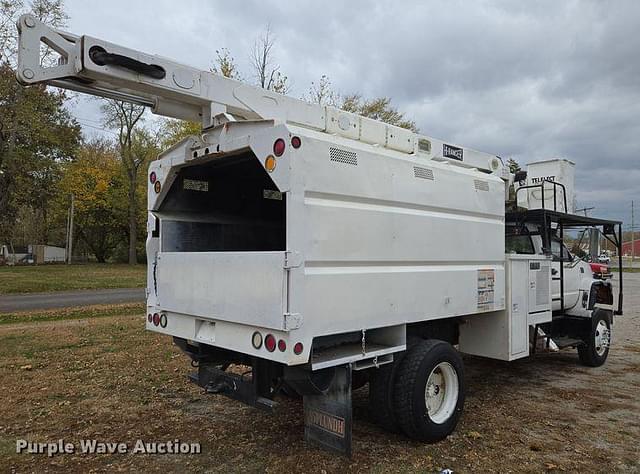 Image of Chevrolet C7500 equipment image 4