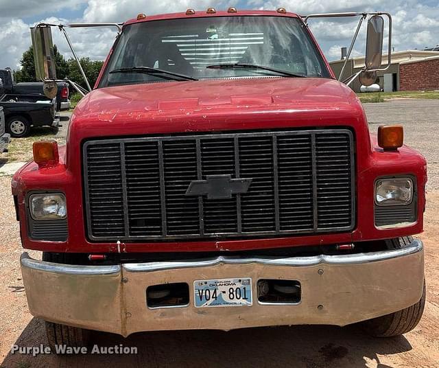 Image of Chevrolet C7500 equipment image 1
