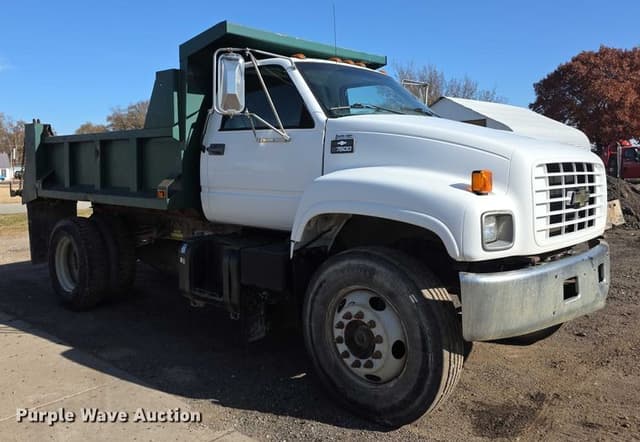 Image of Chevrolet C7500 equipment image 2