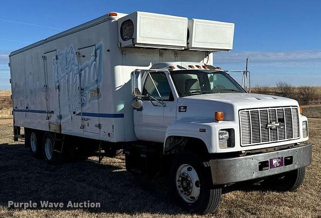 Image of Chevrolet C7500 equipment image 2