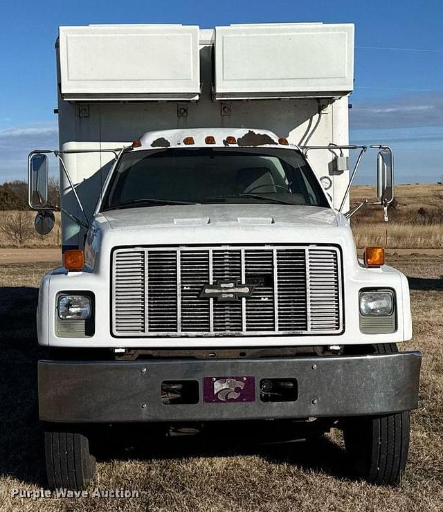 Image of Chevrolet C7500 equipment image 1