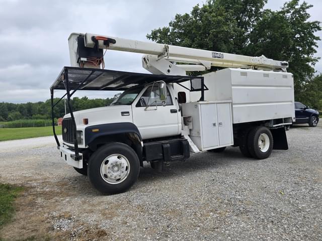 Image of Chevrolet C7500 equipment image 4