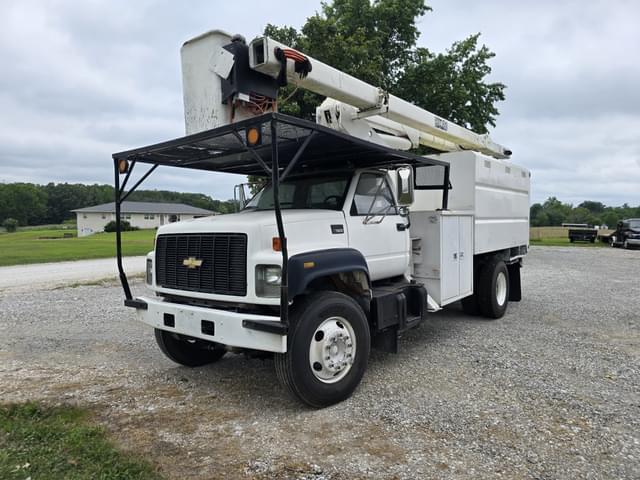 Image of Chevrolet C7500 equipment image 1