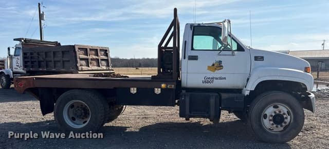 Image of Chevrolet C7500 equipment image 3