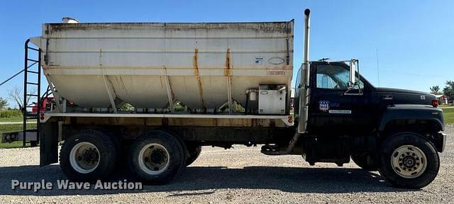 Image of Chevrolet C8500 equipment image 3