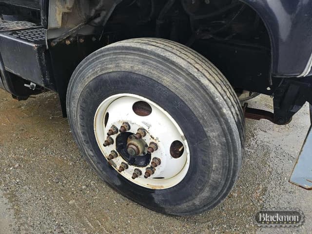 Image of Chevrolet C8500 equipment image 1