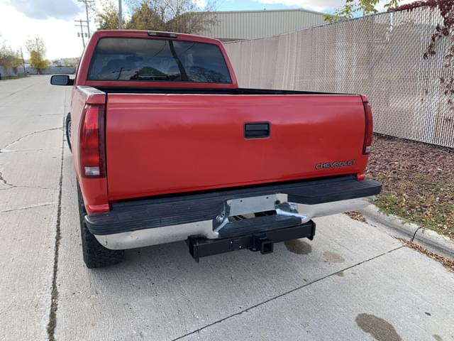 Image of Chevrolet K2500 equipment image 2