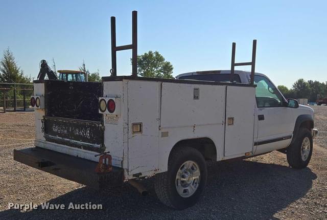 Image of Chevrolet K2500 equipment image 4