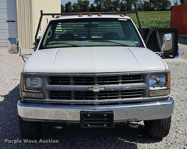 Image of Chevrolet K3500 equipment image 1