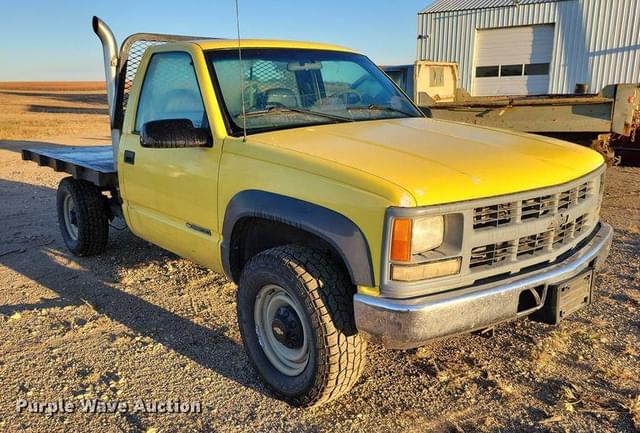 Image of Chevrolet 3500 equipment image 2