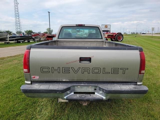 Image of Chevrolet K3500 equipment image 3