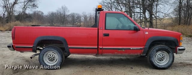 Image of Chevrolet K3500 equipment image 3