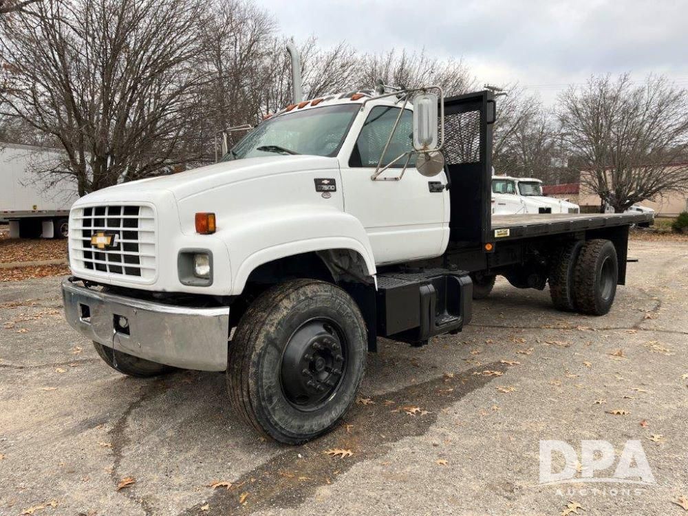 2000 Chevrolet C7500 Equipment Image0