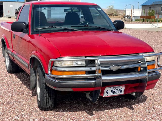 Image of Chevrolet S-10 equipment image 4