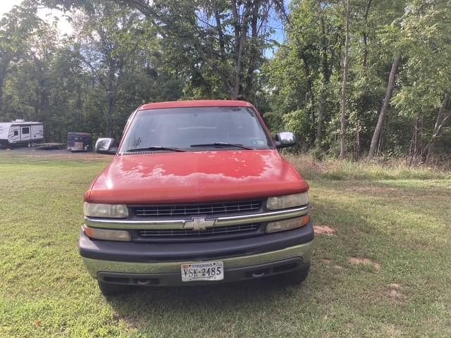 Image of Chevrolet 1500 equipment image 3