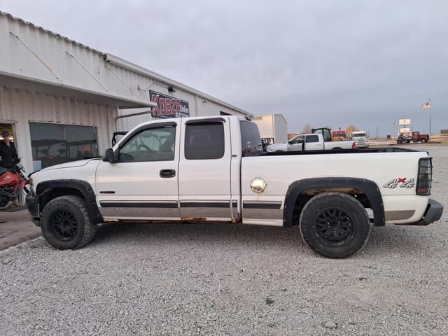 Image of Chevrolet 1500 equipment image 1