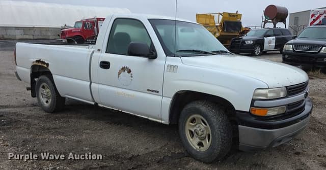 Image of Chevrolet 1500 equipment image 2