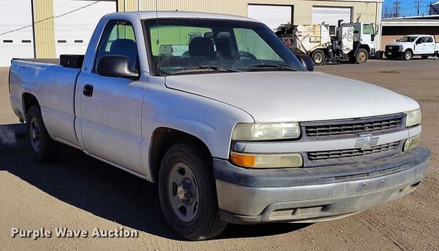 Image of Chevrolet 1500 equipment image 2