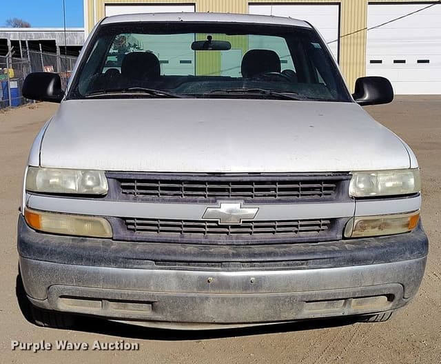 Image of Chevrolet 1500 equipment image 1