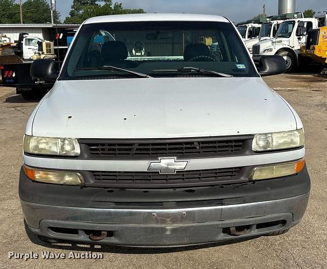 Image of Chevrolet 1500 equipment image 1