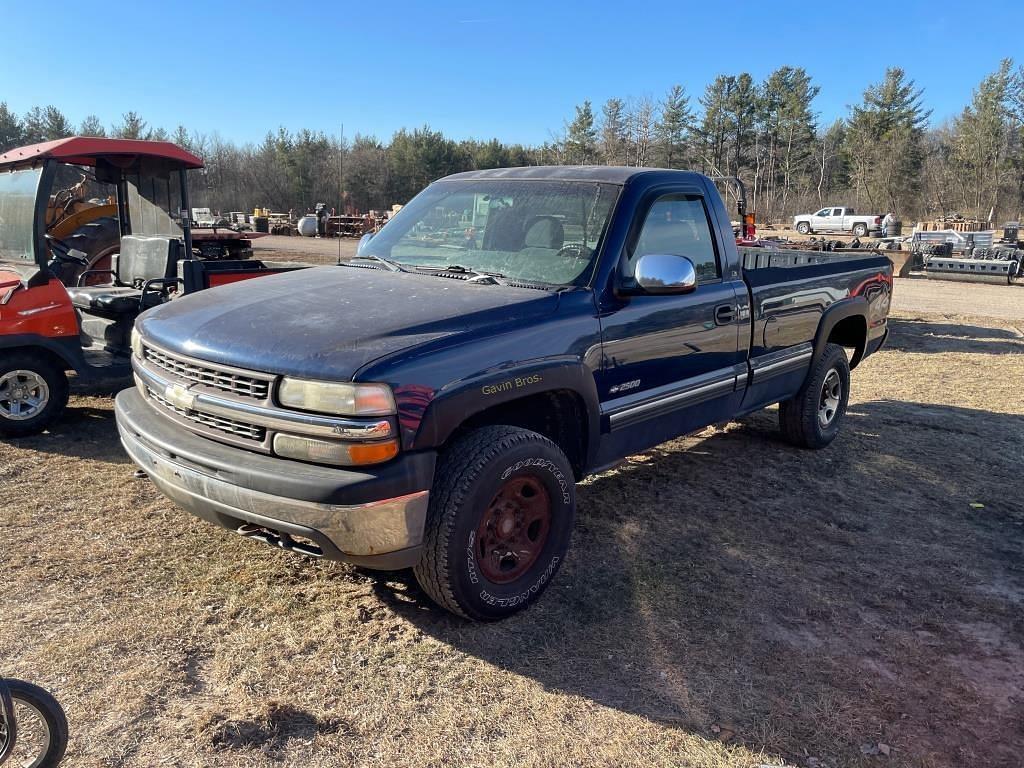 Image of Chevrolet 2500 Primary image