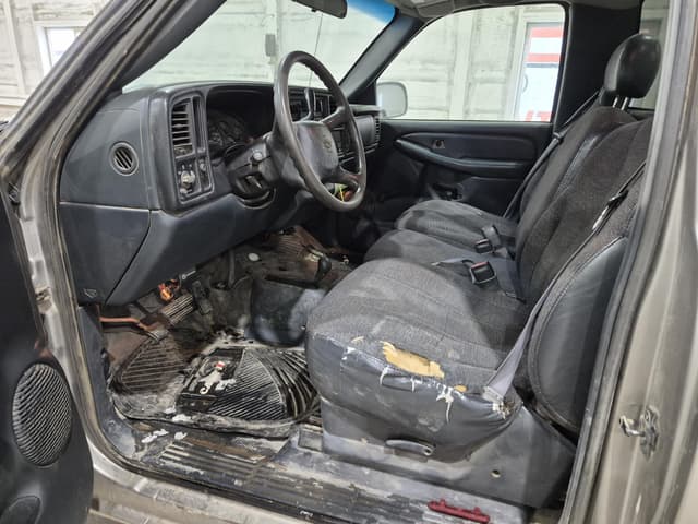 Image of Chevrolet 2500 equipment image 2