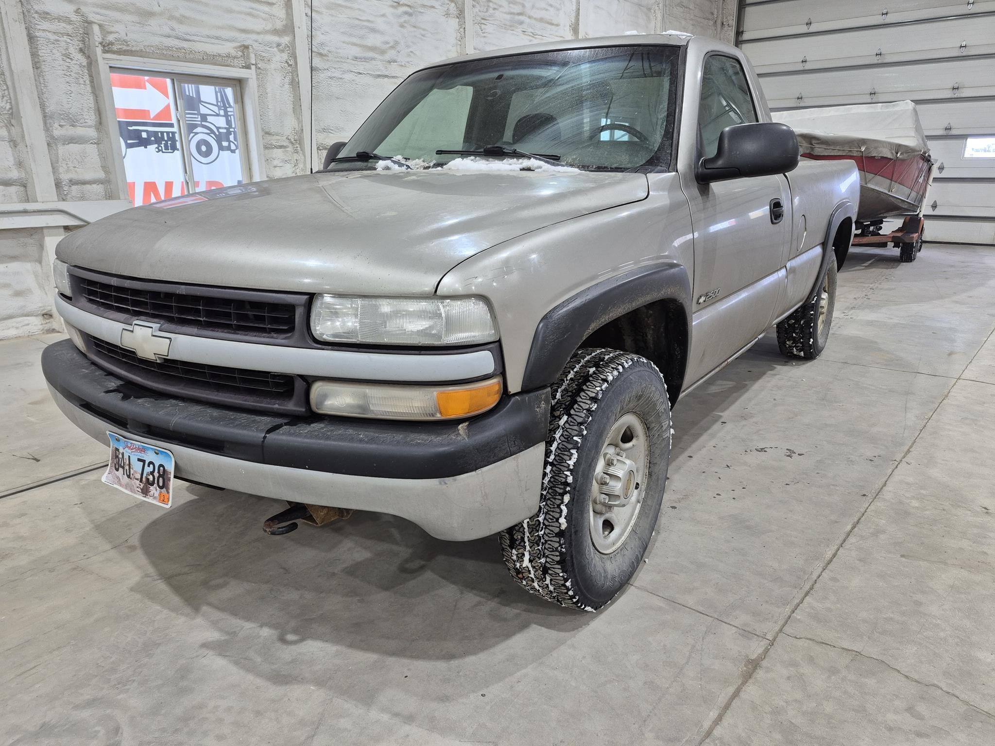 2000 Chevrolet 2500 Equipment Image0