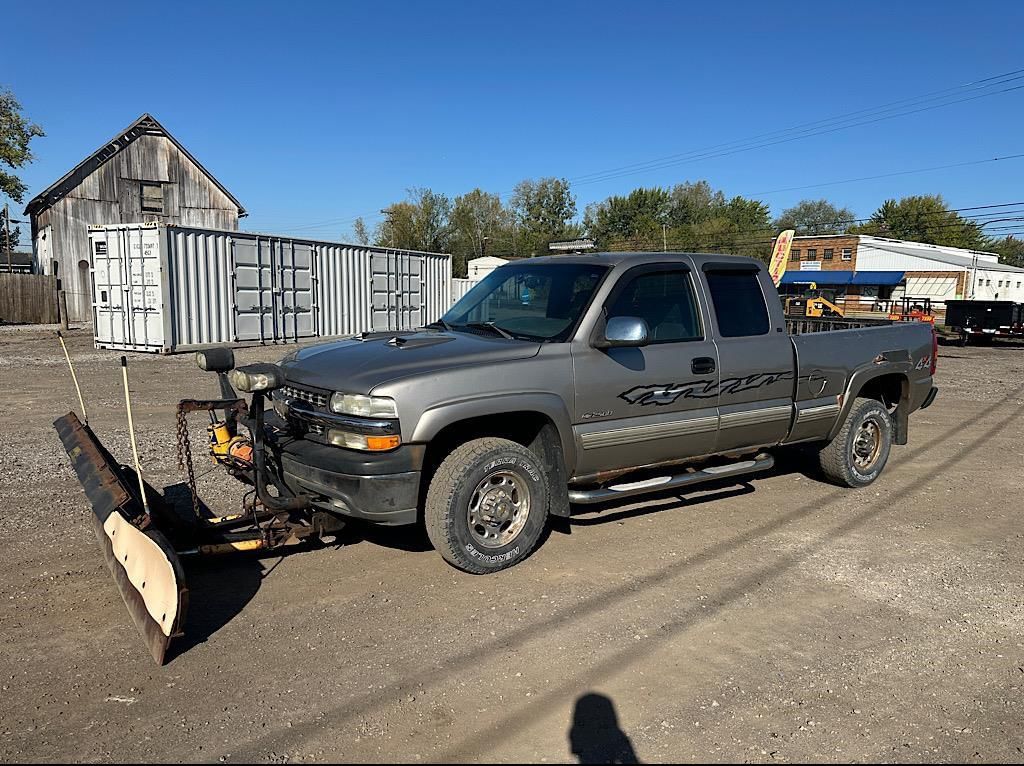 2000 Chevrolet 2500 Equipment Image0