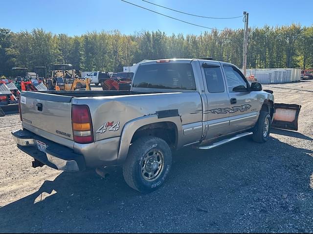 Image of Chevrolet 2500 equipment image 4