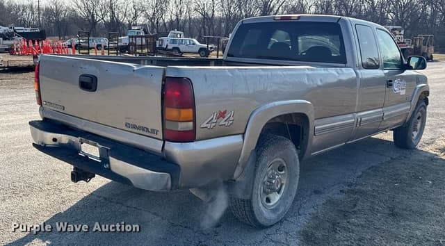 Image of Chevrolet 2500 equipment image 4